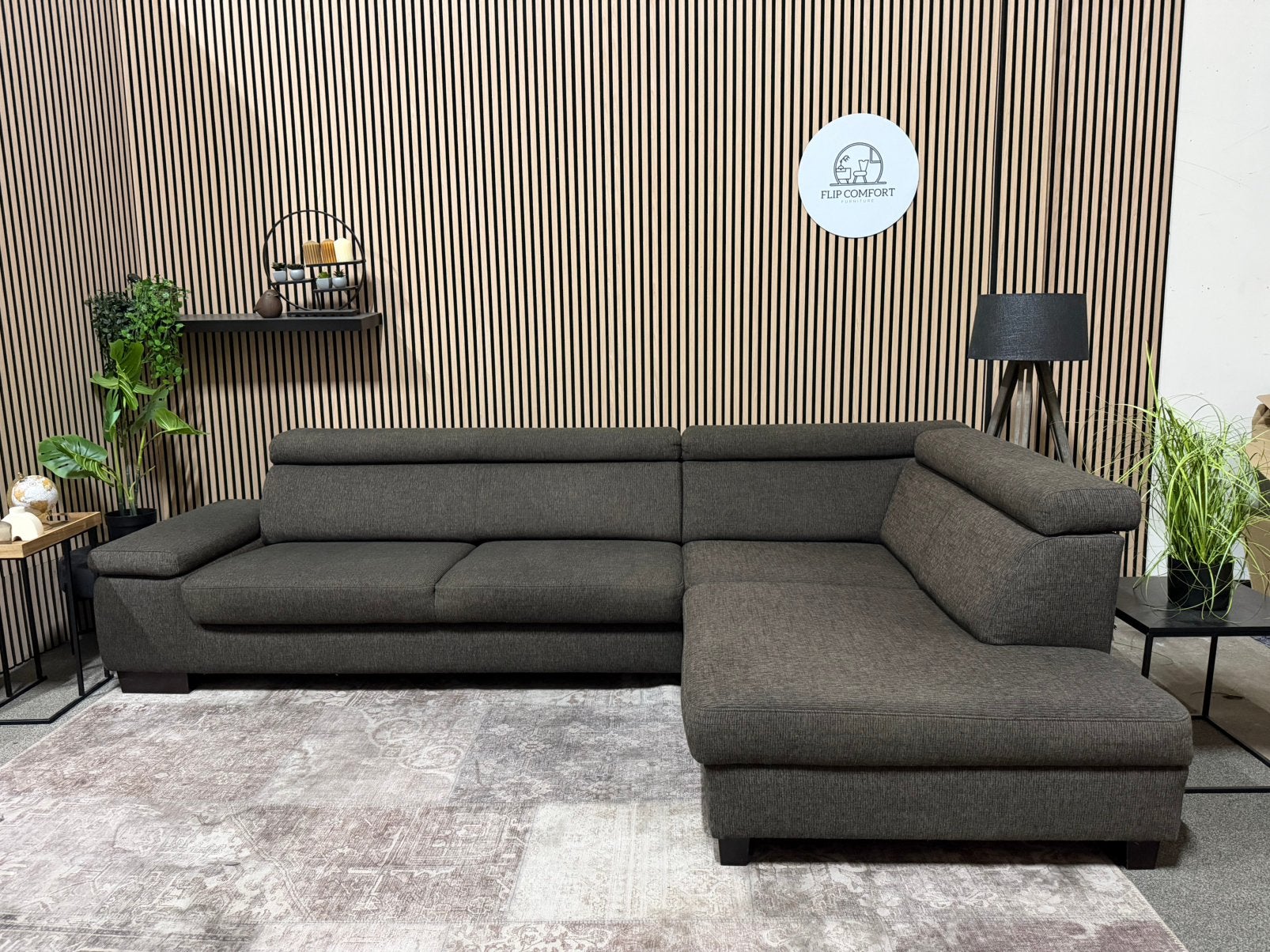 “GRATIS LEVERING” Verstelbare bruine hoekbank! 310x195, Bruin, verstelbaar, als nieuw, 125 tot 150 cm, Hoekbank, 300 cm of meer