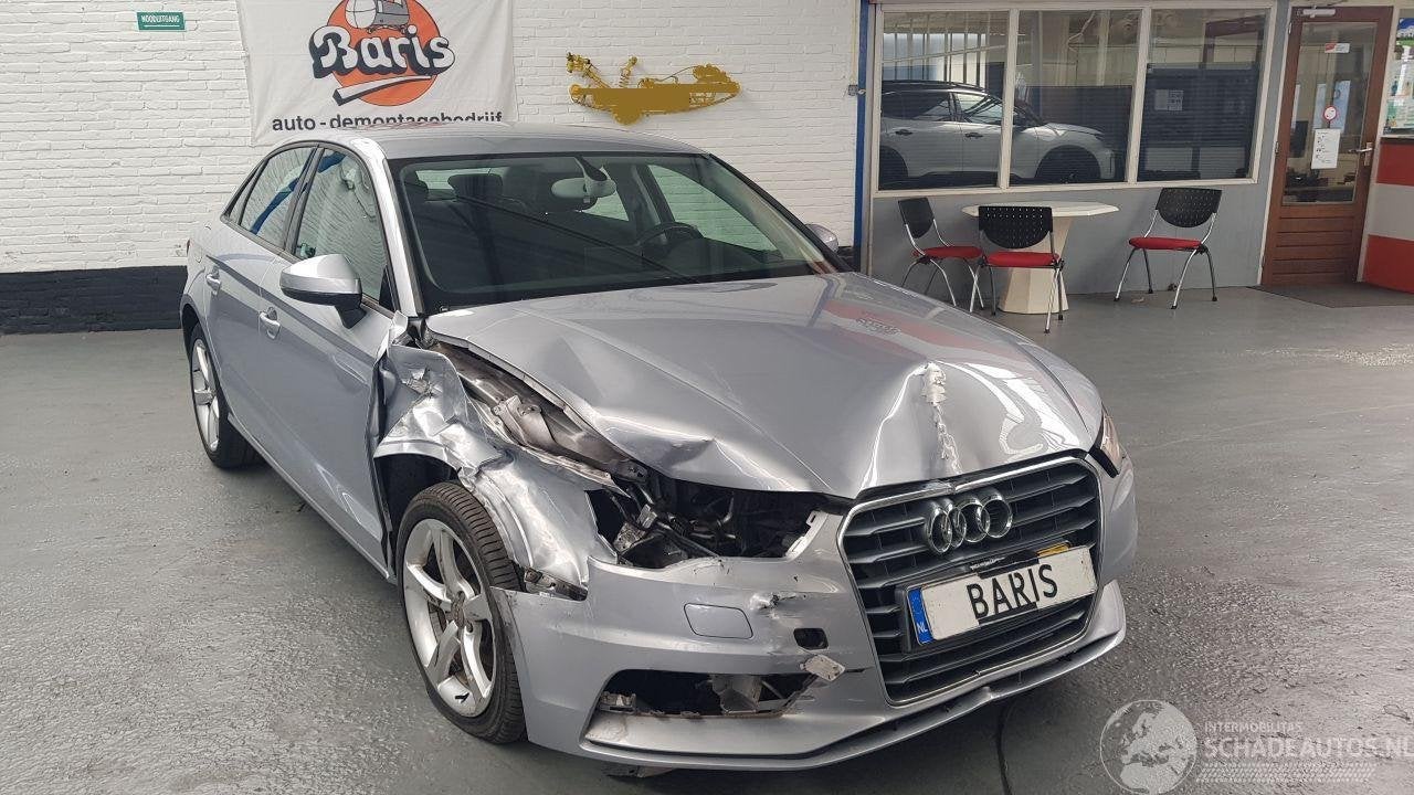 Audi A3 1.4 TFSI ACT 16V SEDAN 4DRS BENZ 1.395CC 110KW 150PK, 1395 cc, Audi, Sedan, Zilver of Grijs