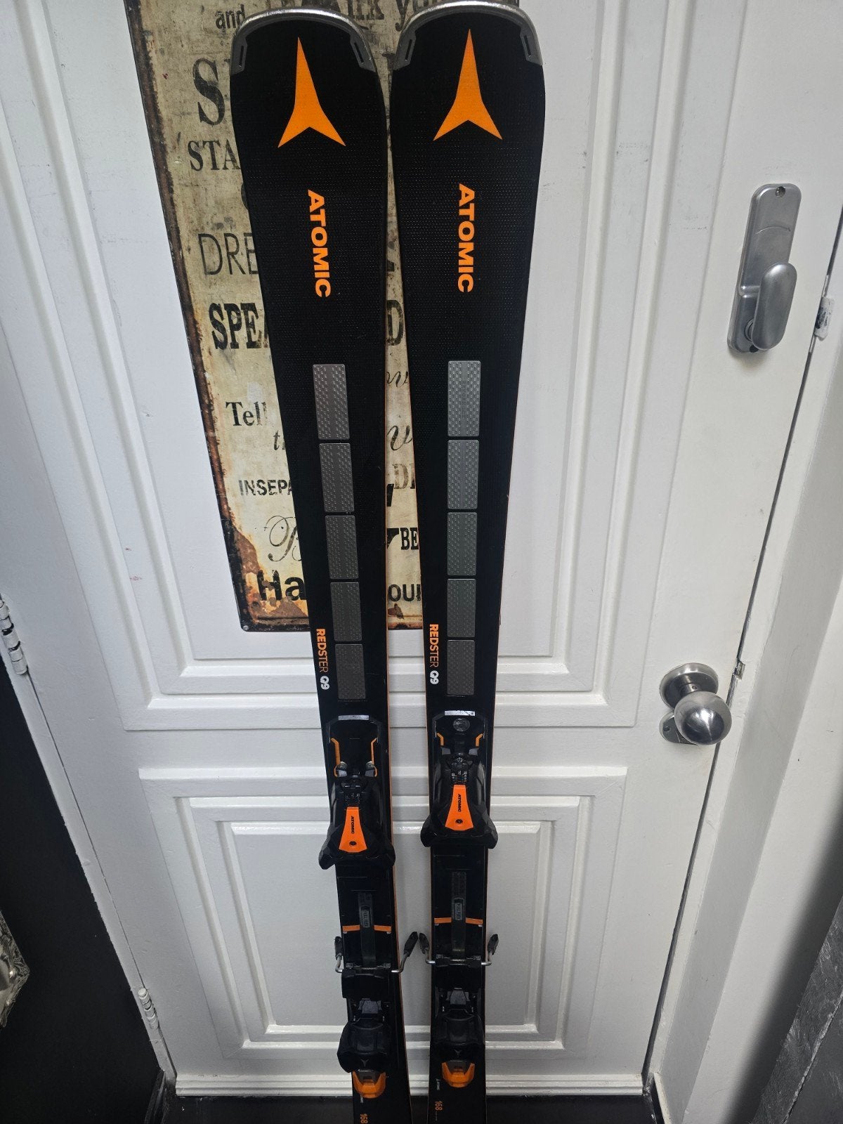 168cm ATOMIC REDSTER Q9 ROVOSHOCK 2025/26, 160 tot 180 cm, Ophalen of Verzenden, Zo goed als nieuw, Carve