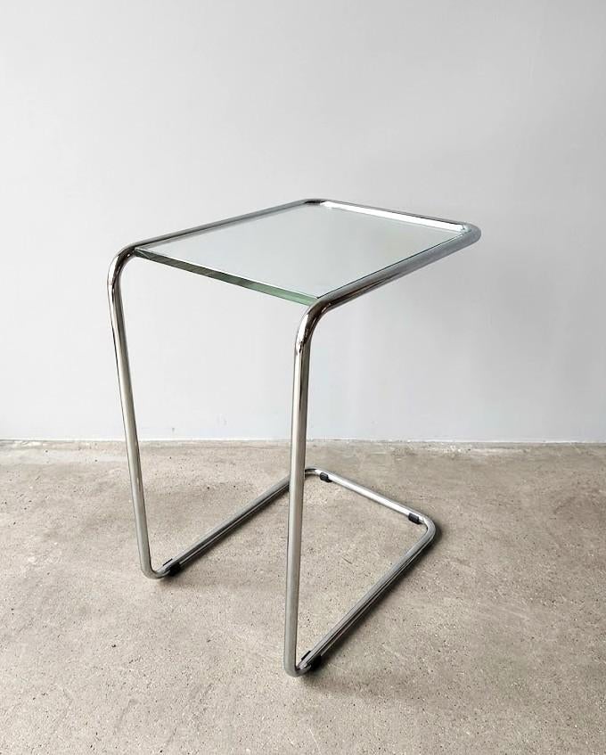 Design bijzettafeltje | glas | glans chroom | izgst, 45 tot 60 cm, Minder dan 55 cm, Gebruikt, .