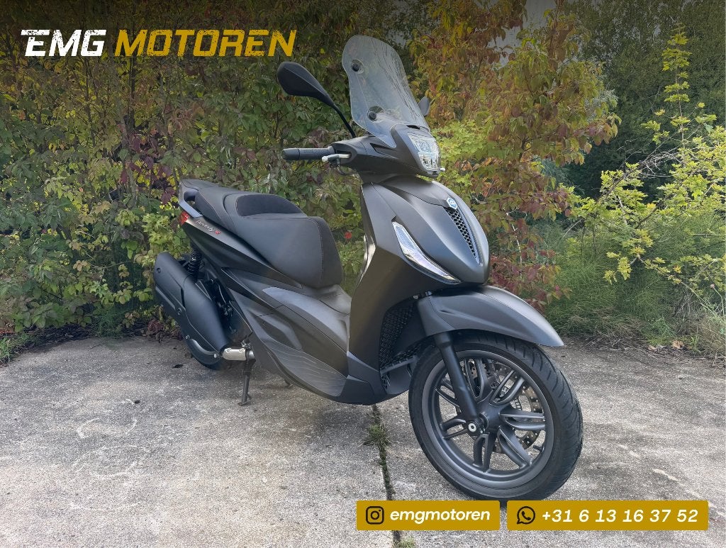 Beverly 400 HPE S | Boekjes | 1e eig | NL Motor | Garantie, Scooter, Occasion, Bedrijf, Minimaal motorrijbewijs A2