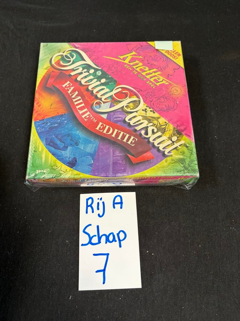 Trivial Pursuit Familie Editie Knetter, Hobby en Vrije tijd, Gezelschapsspellen | Bordspellen, Pursuit, Nieuw, Bordspel, Trivial