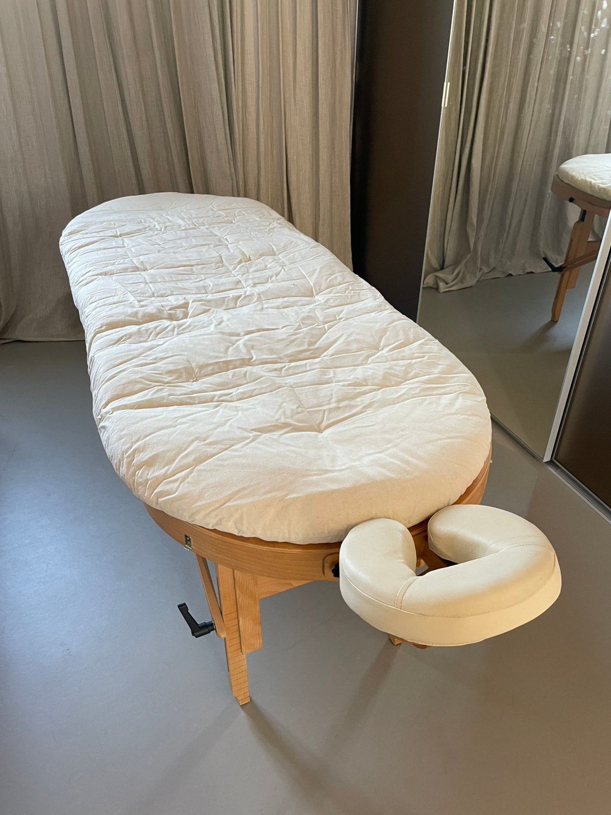 houten massagetafel / behandeltafel, Ophalen, Zo goed als nieuw, Massagetafel