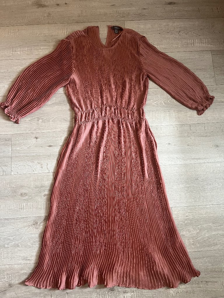 Roze elegante jurk maat 36/S, Kleding | Dames, Jurken, Primark, Ophalen of Verzenden, Zo goed als nieuw, Roze