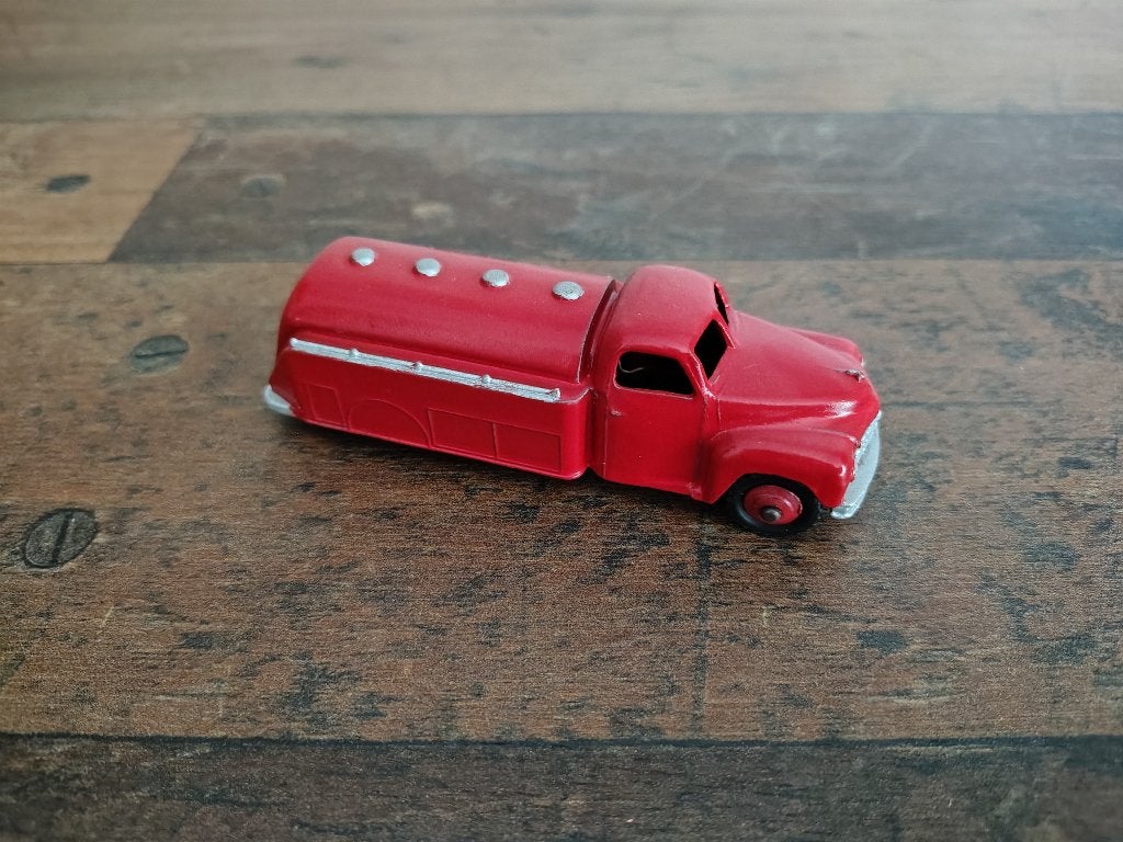 STUDEBAKER /ESSO /TANKER / DINKY TOYS /1952 /1:43, Hobby en Vrije tijd, Modelauto's | 1:43, Verzenden, Nieuw, Auto, Overige merken