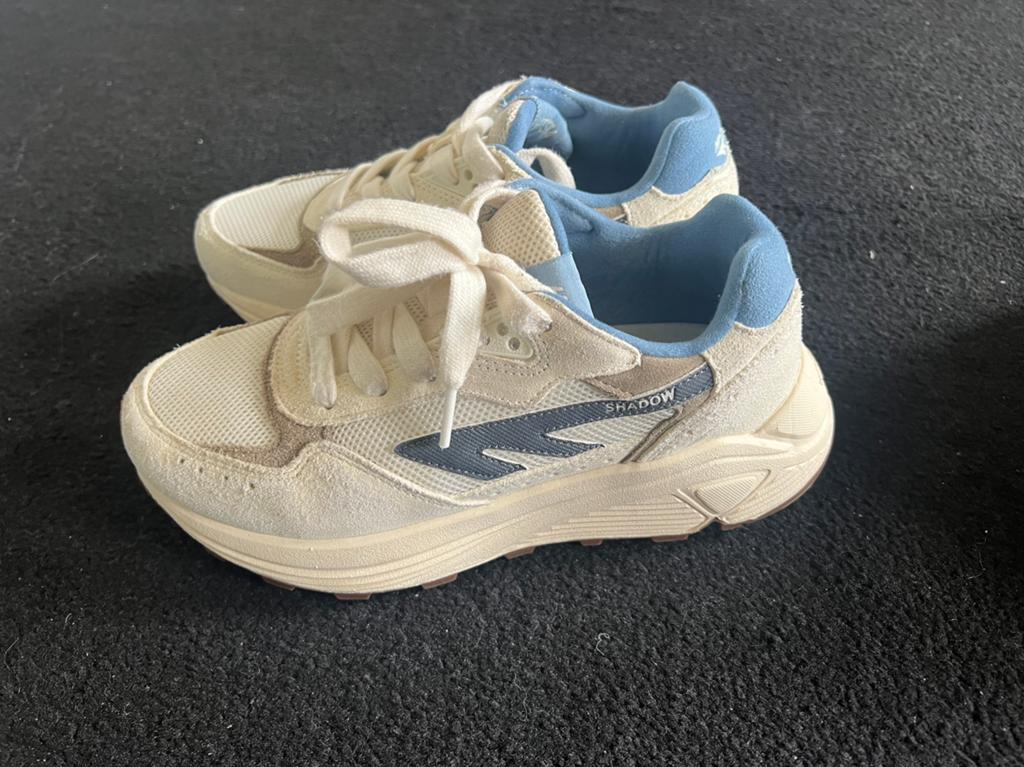 Hi Tec sportschoen  maat 37 zo goed als nieuw, Sport en Fitness, Ophalen of Verzenden, Zo goed als nieuw, Schoenen