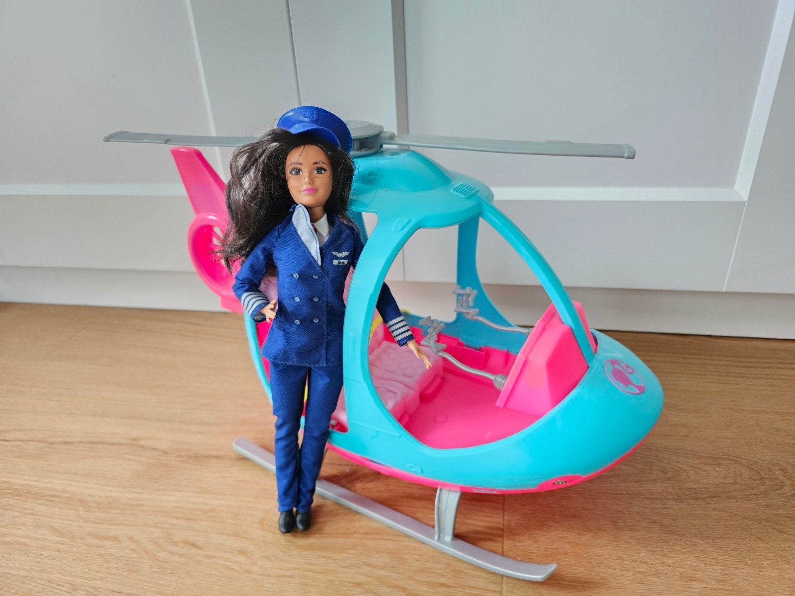 Barbiehelikopter met piloot, Ophalen of Verzenden, Overige typen