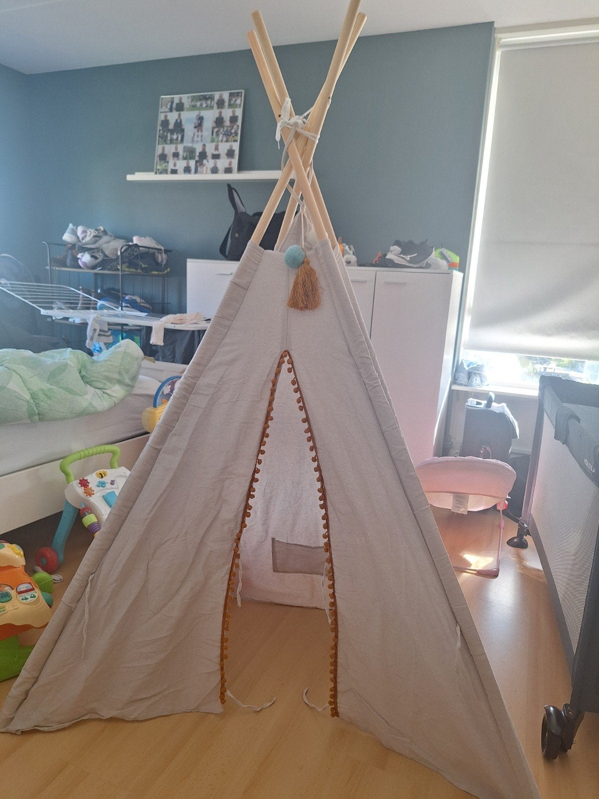 Speeltent Tipi voor kinderen - Beige met pompons, Ophalen, Zo goed als nieuw