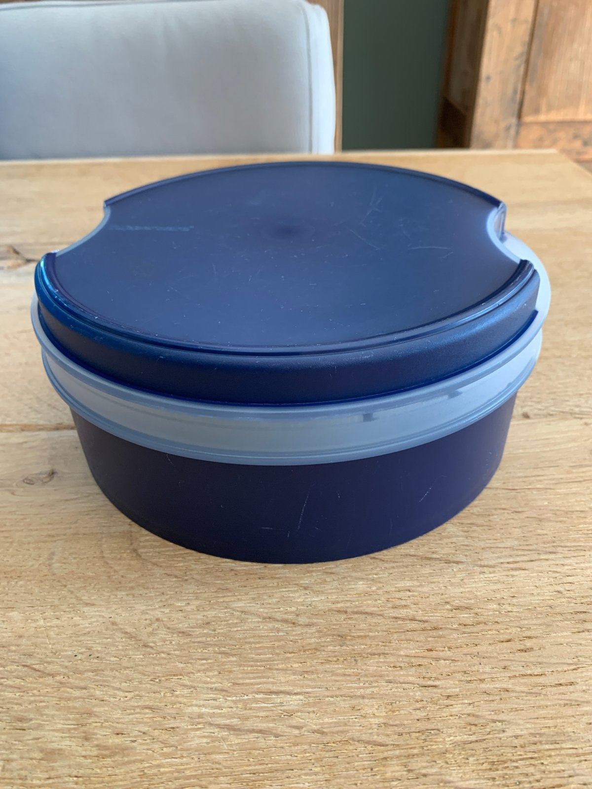 Tupperware donkerblauwe venstertrommel, Donkerblauw, Gebruikt, Tupperware, Venstertrommel