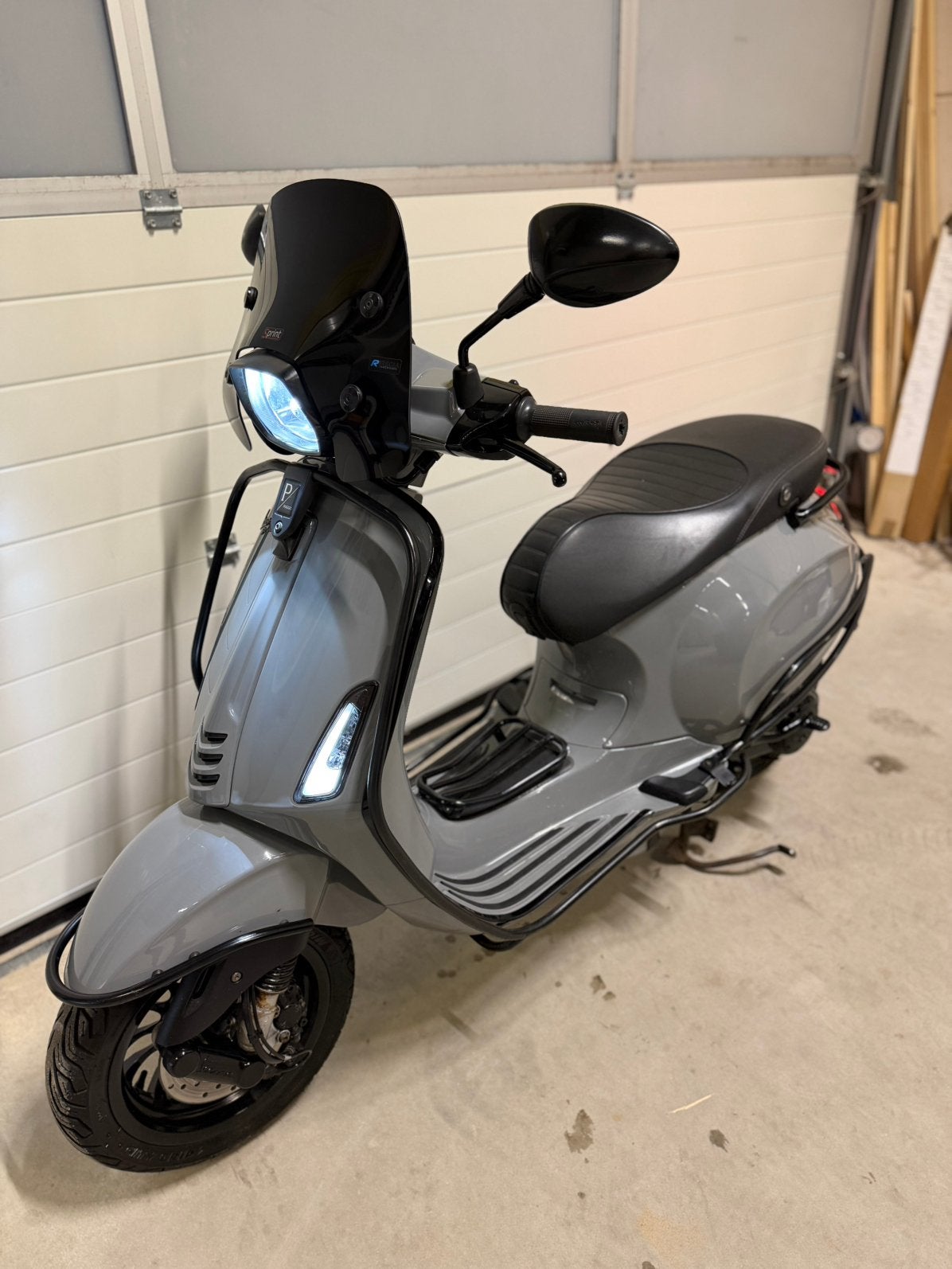 Vespa sprint, Ophalen of Verzenden, Zo goed als nieuw