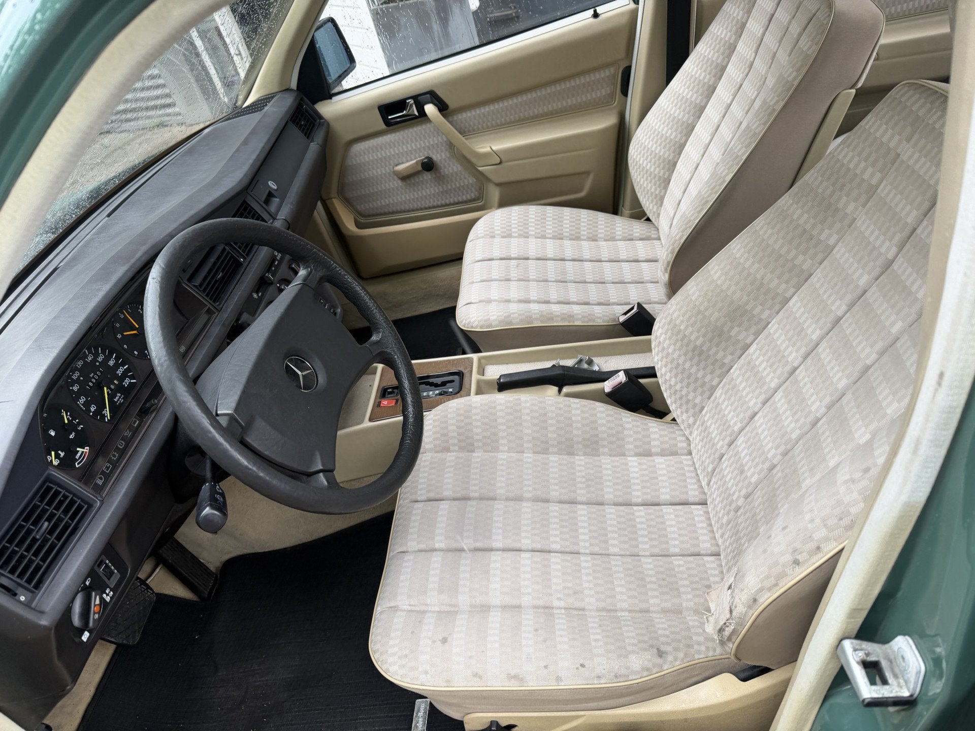 Mercedes-Benz 190 2.0 Bj 1988 Automaat Uniek Schuurvonds moe, foto 7