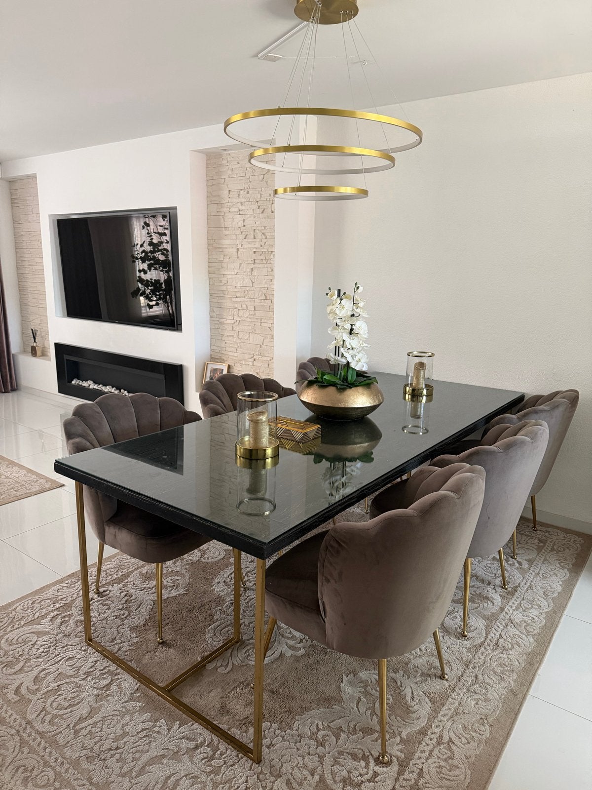Luxe Richmond Eetkamerstoelen - Grijs Fluweel met Gouden Pot, Huis en Inrichting, Stoelen, Ophalen, Zo goed als nieuw, Vijf, Zes of meer stoelen