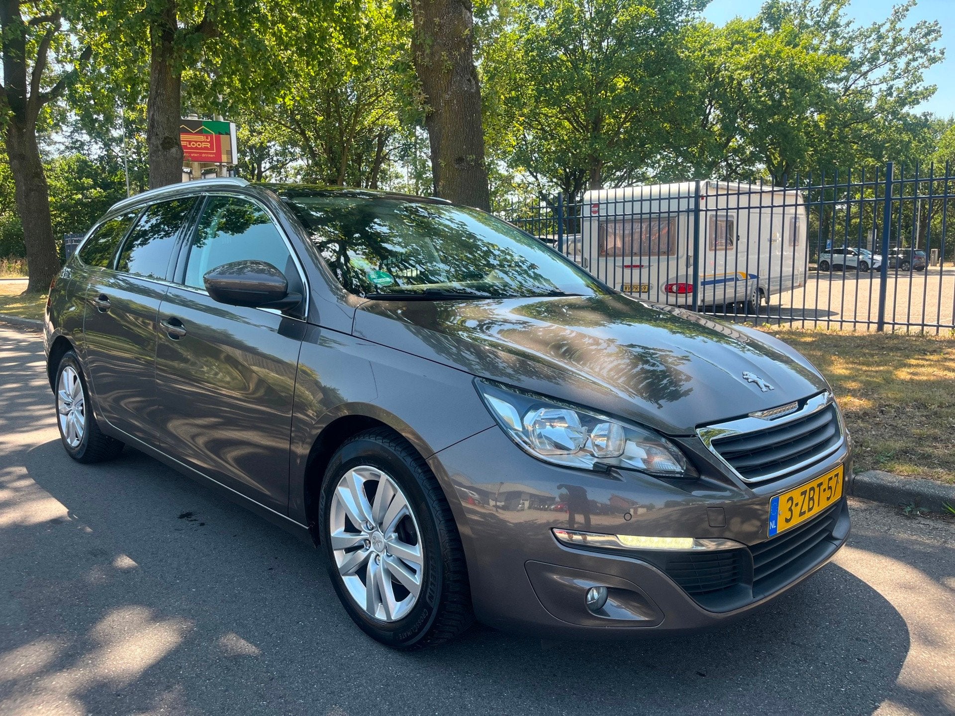Peugeot 308 SW 1.6 BlueHDI Blue Lease Executive APK AIRCO, Auto's, Peugeot, Voorwielaandrijving, Gebruikt, 4 cilinders, Origineel Nederlands