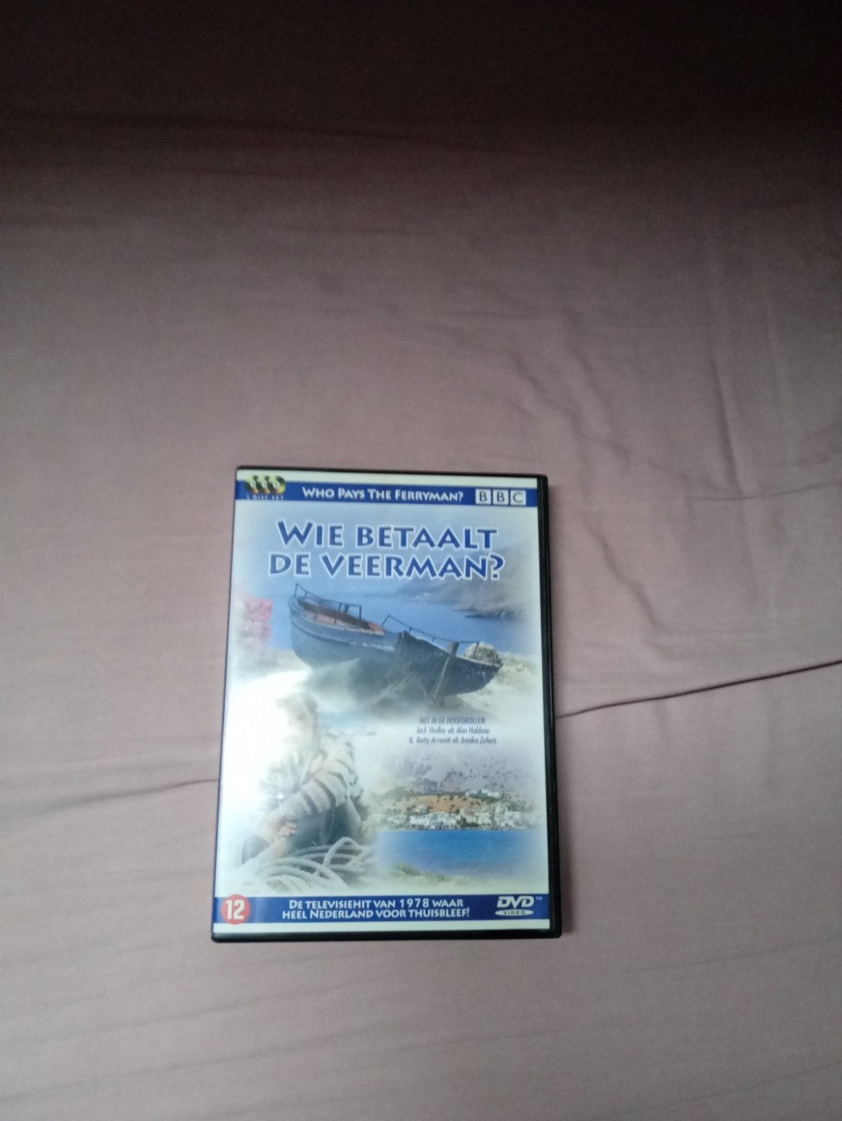 Wie Betaalt De Veerman? BBC DVD - Klassieke TV Serie, Nederlands, Ophalen of Verzenden, Vanaf 12 jaar, Gebruikt