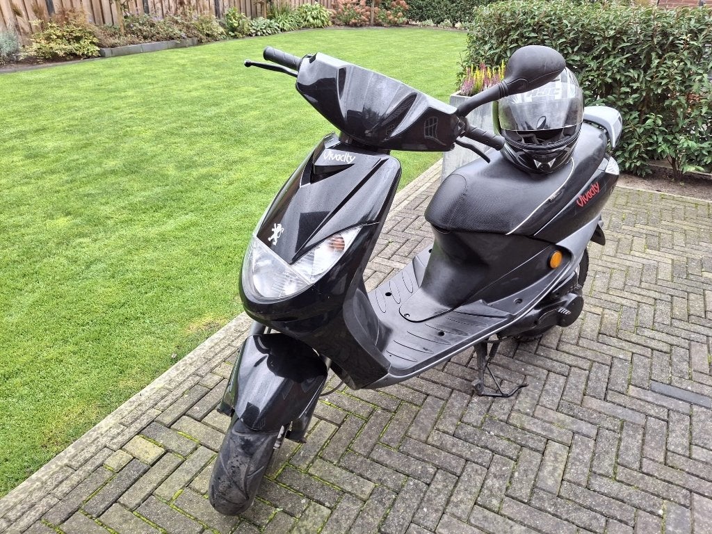 Te koop mooie Peugeot vivacity, Ophalen, Gebruikt, Maximaal 45 km/u, Benzine