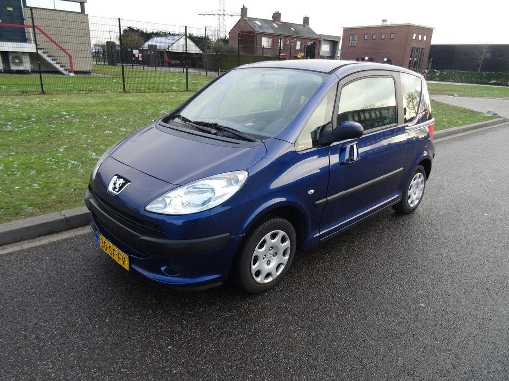 Peugeot 1007 1.4 Urban, Auto's, Peugeot, Voorwielaandrijving, 4 cilinders, 49 €/maand, Origineel Nederlands