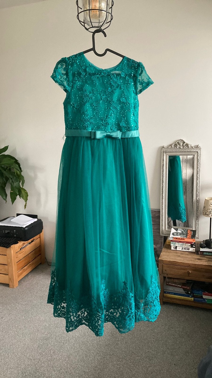 Mooie groene galajurk voor meisje, Kleding | Dames, Gelegenheidskleding, Galajurk, Ophalen of Verzenden, Zo goed als nieuw, Maat 34 (XS) of kleiner