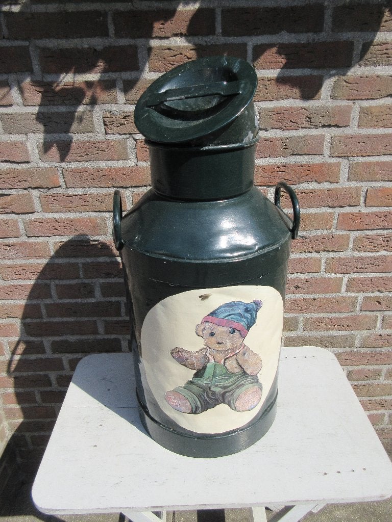 Melkbus beschilderd, Ophalen