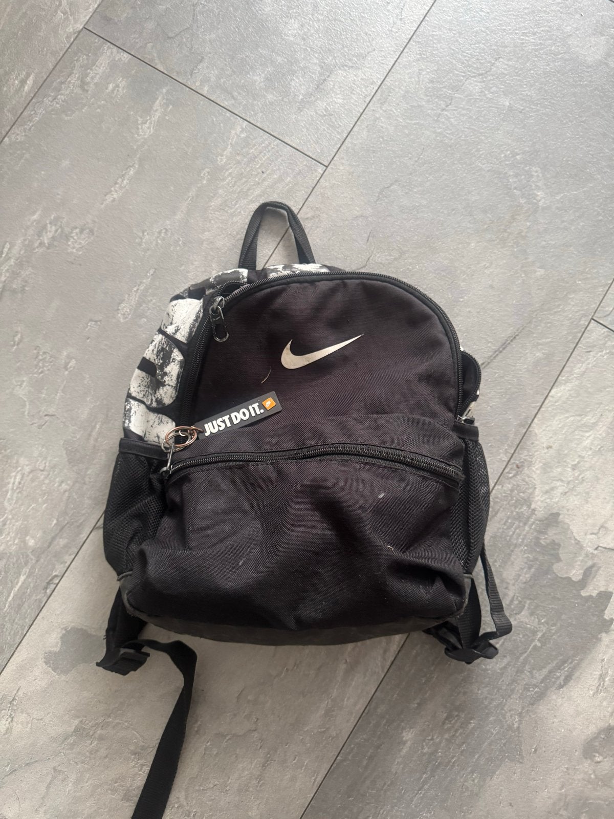 Nike rugtas in goede staat, Sieraden, Tassen en Uiterlijk, Tassen | Rugtassen, Gebruikt, Minder dan 30 cm, Minder dan 25 cm, Ophalen