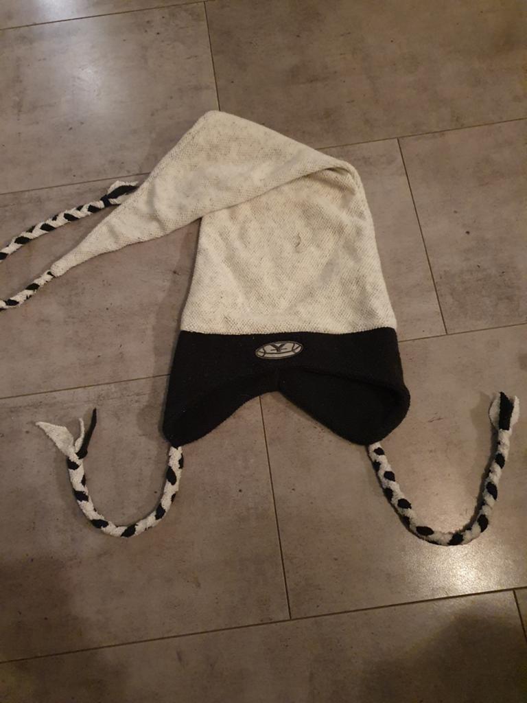 Leuke muts, Ophalen of Verzenden, Zo goed als nieuw, Overige maten, Muts