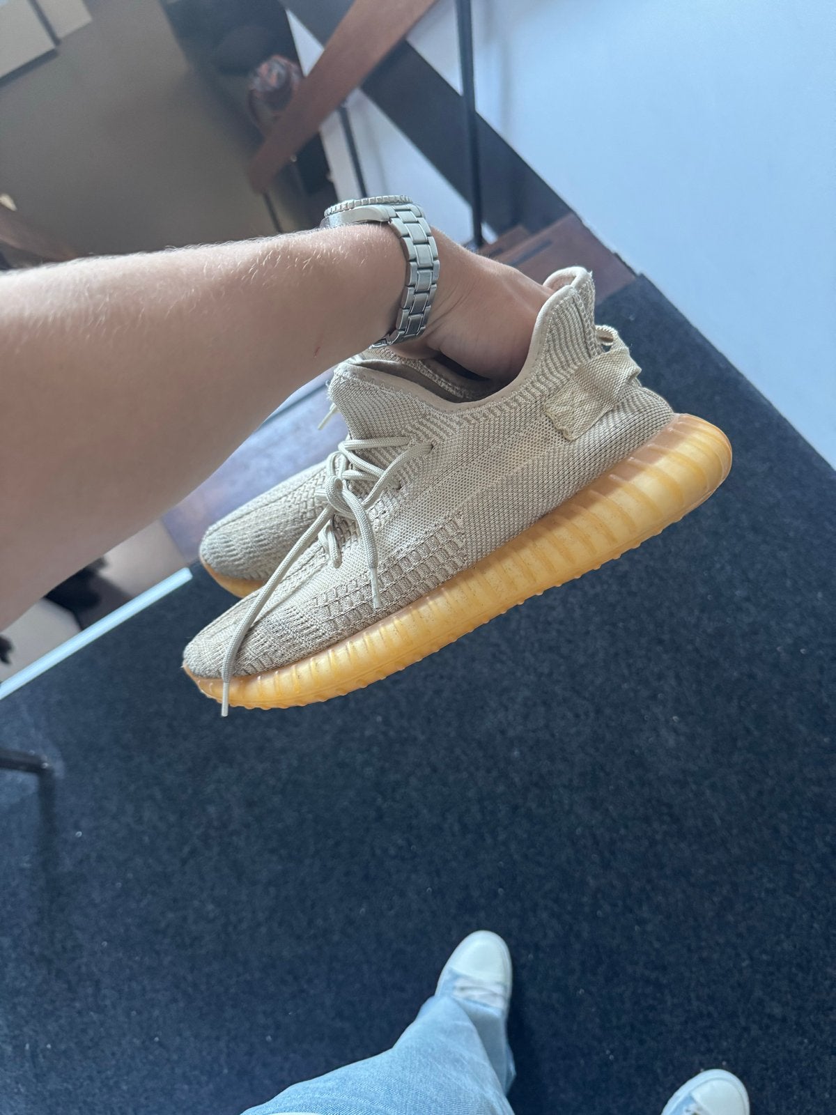 Adidas Yeezy Boost 350 V2 'Light', Overige kleuren, Ophalen of Verzenden, Sneakers of Gympen, Zo goed als nieuw