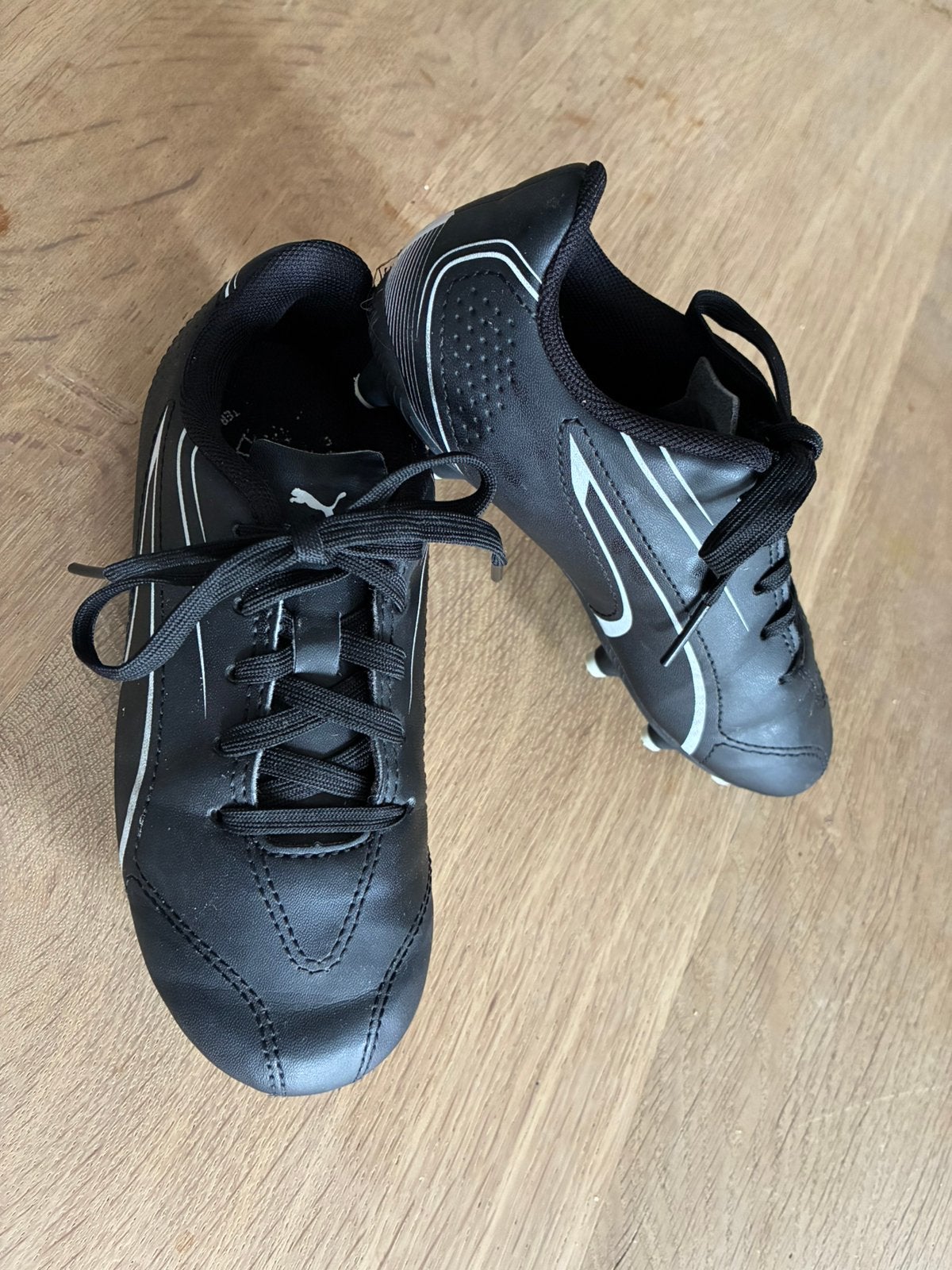 Voetbalschoenen Puma mt 30 zgan, Ophalen of Verzenden, Zo goed als nieuw, Jongen of Meisje