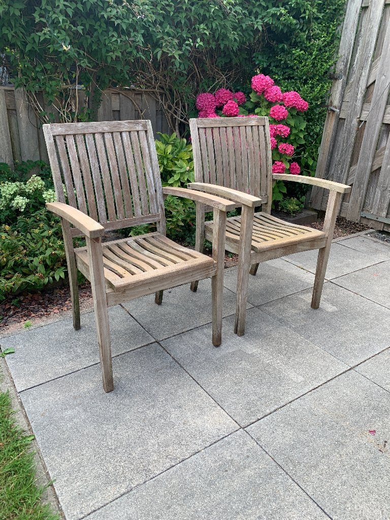2 of 4 robuuste hardhouten tuinstoelen (teak), Tuin en Terras, Tuinstoelen, Ophalen, Gebruikt, Teakhout, Stapelbaar