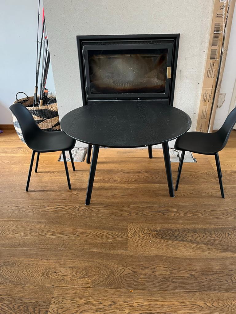 Kinderstoelen en tafel - Kwantum Jip en Gap Zwart, Kunststof, Gebruikt, Rond, Minder dan 50 cm