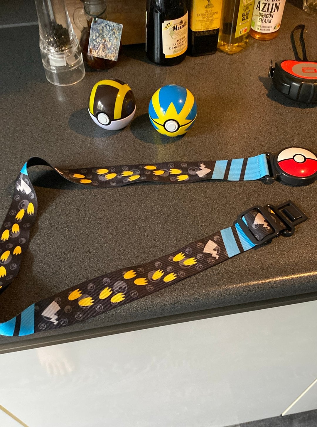 Pokémon riem met 2 pokémon ballen, Ophalen, Zo goed als nieuw, Overige typen