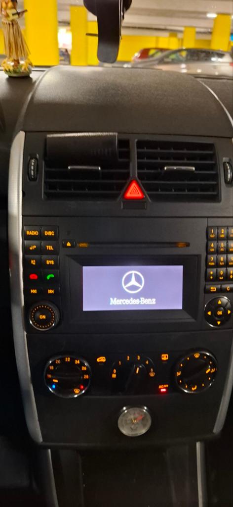 Mercedes Benz MF2830 Radio - Origineel en Functioneel, Auto diversen, Ophalen of Verzenden