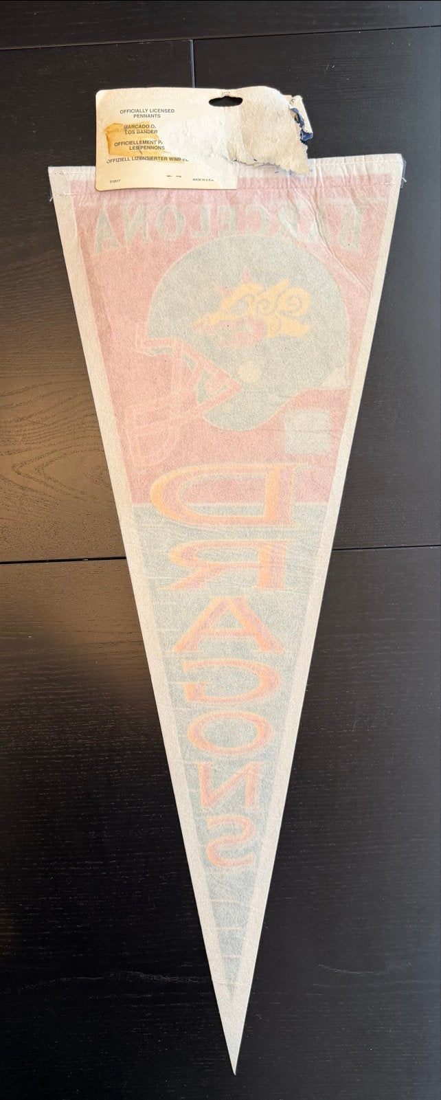 Barcelona Dragons Pennant Wincraft World League American Foo, Ophalen of Verzenden, Zo goed als nieuw, Overige sporten, Vaantje of Sjaal