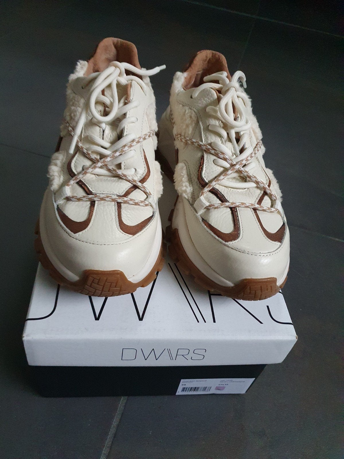 Nieuwe Dwrs sneakers mt 39 met doos, Kleding | Dames, Schoenen, Ophalen of Verzenden, Nieuw, Overige kleuren, Sneakers of Gympen