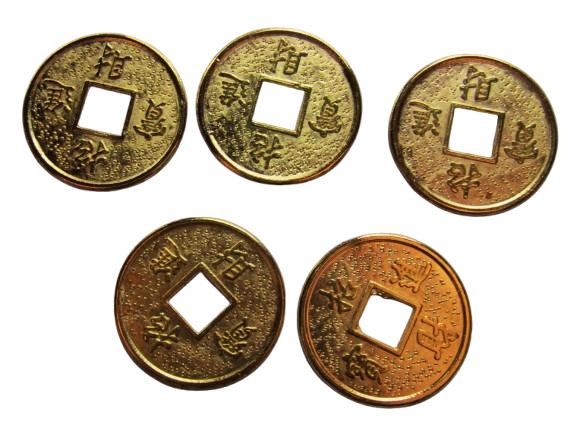 **   Mooie  ' Gouden ' Chinese Geluksmunten - 5 Stuks **, Verzenden, Overige materialen, Buitenland