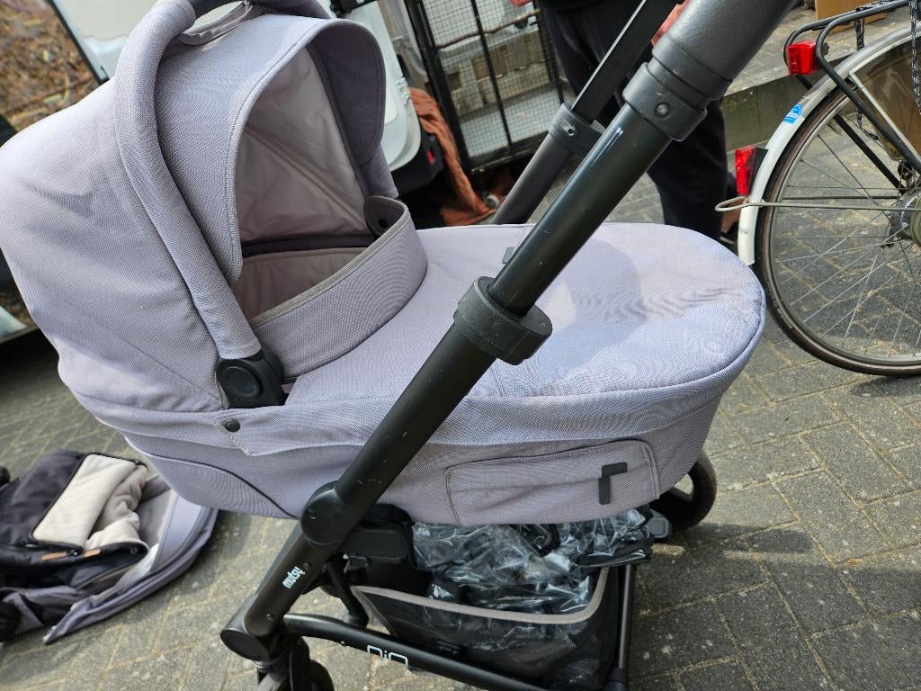 Mutsy Nio kinderwagen, Kinderen en Baby's, Kinderwagens en Combinaties, Ophalen, Gebruikt, Verstelbare duwstang, Combiwagen