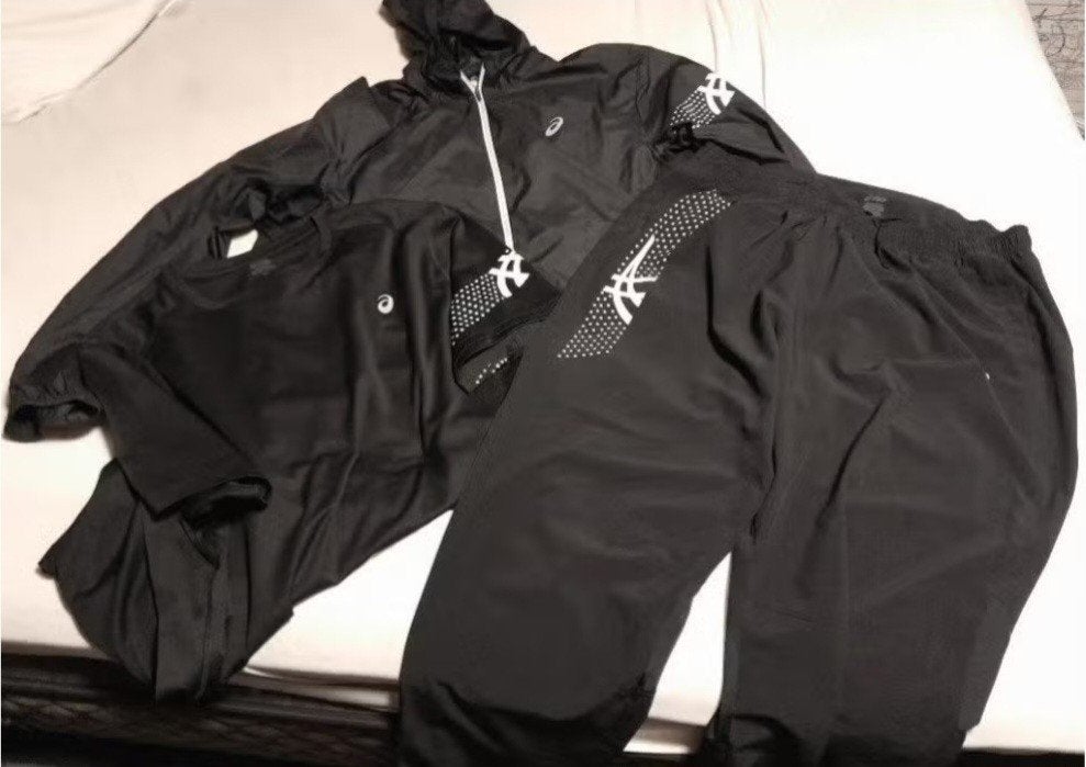 Asics trainingspak, Zwart, Overige typen, Overige maten, Ophalen of Verzenden