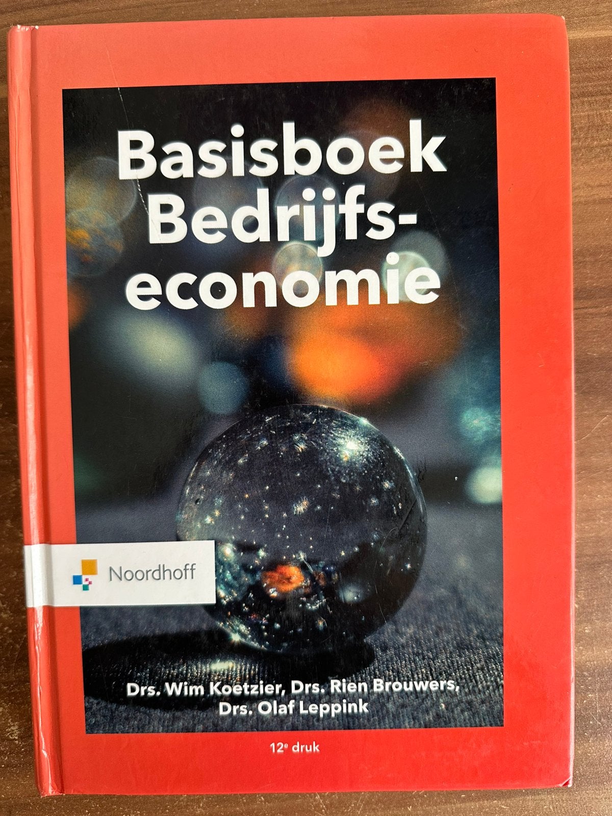 Basisboek bedrijfseconomie, Boeken, Ophalen of Verzenden, Zo goed als nieuw, Economie en Marketing
