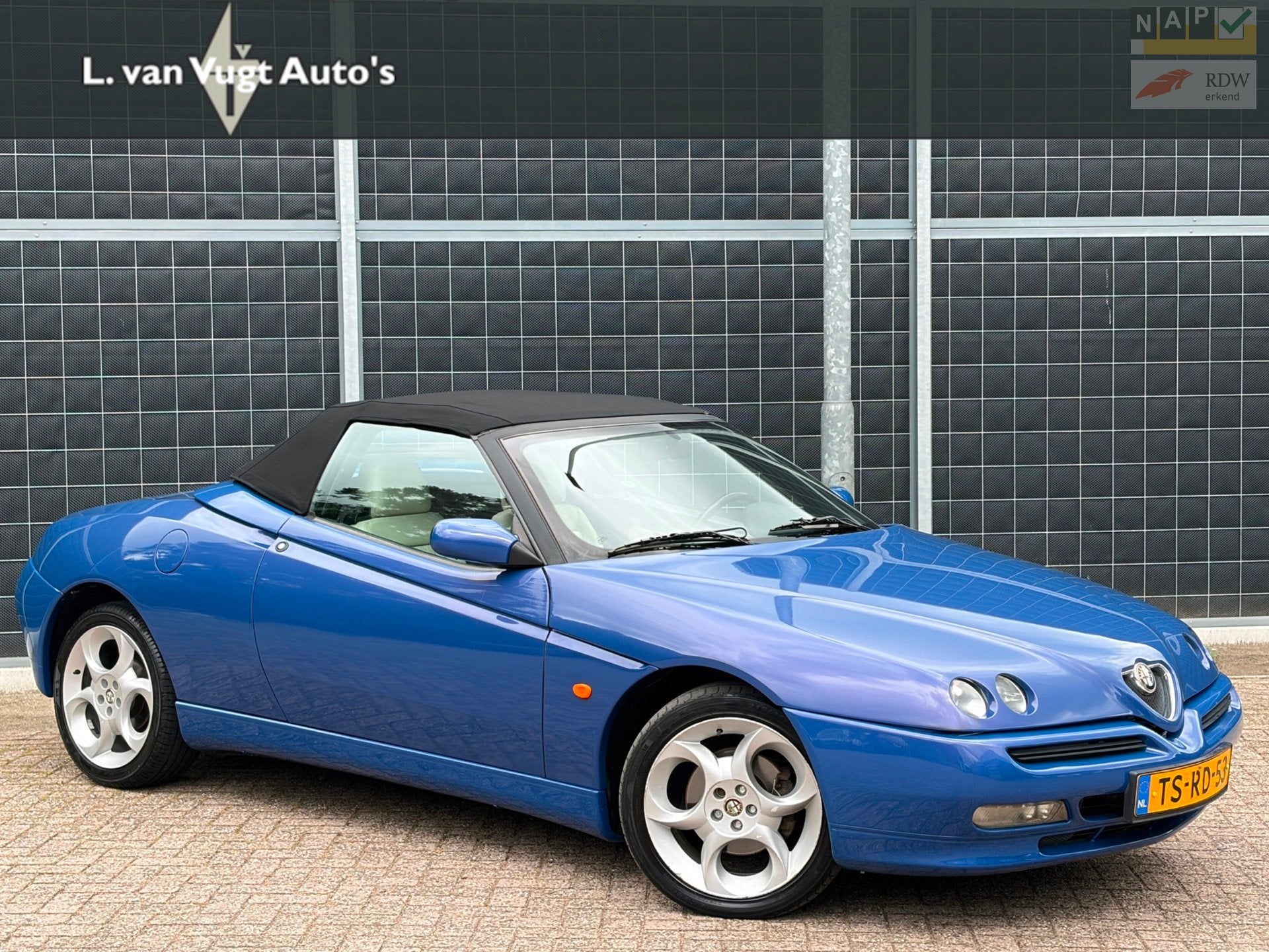 Alfa Romeo Spider 1.8-16V | T.Spark | Blu Vittoria | nwe APK, 1325 kg, Gebruikt, 4 cilinders, Cabriolet