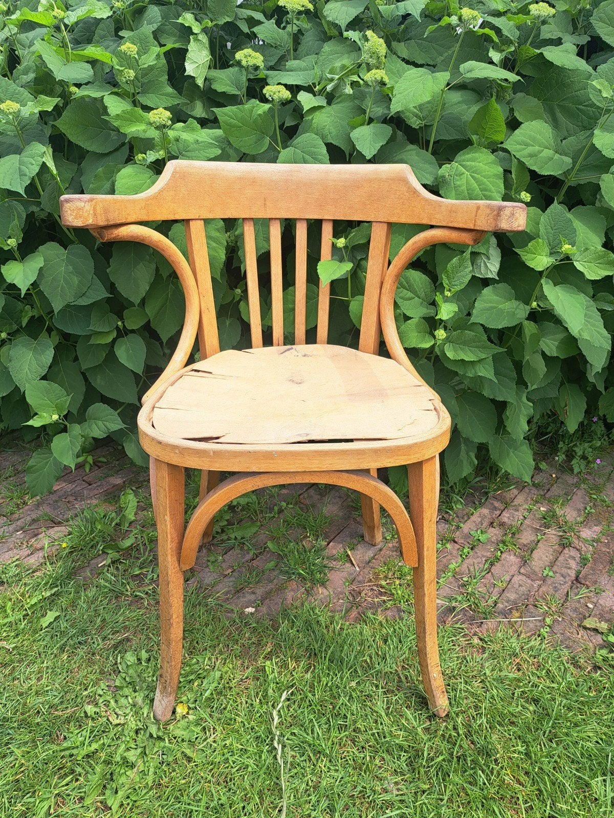 Thonetstoel met beschadigde zitting - Brocante Frankrijk, Ophalen of Verzenden
