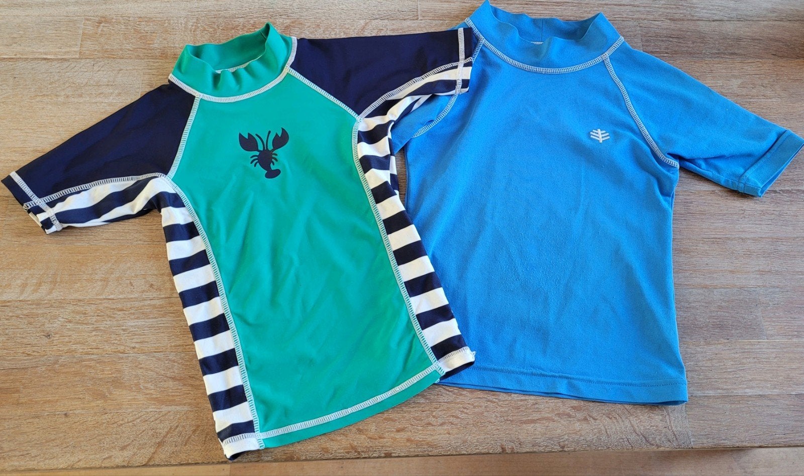 2 UV zwem shirts - maat 98 / 104 (2 euro per stuk), Gebruikt, Maat 98, UV-zwemkleding, Jongen of Meisje