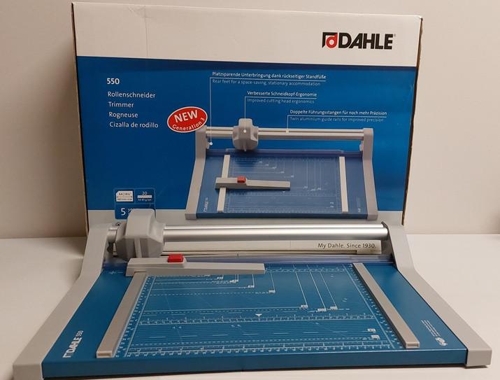 Dahle 550 rolsnijmachine, zo goed als nieuw. Prijs € 49,95, Ophalen of Verzenden, Zo goed als nieuw