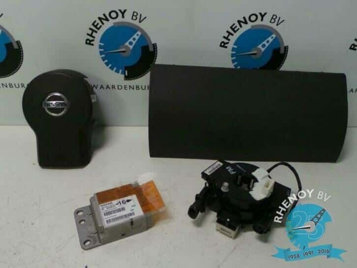 Airbags Navara 2010, Gebruikt, -, -, Ophalen of Verzenden