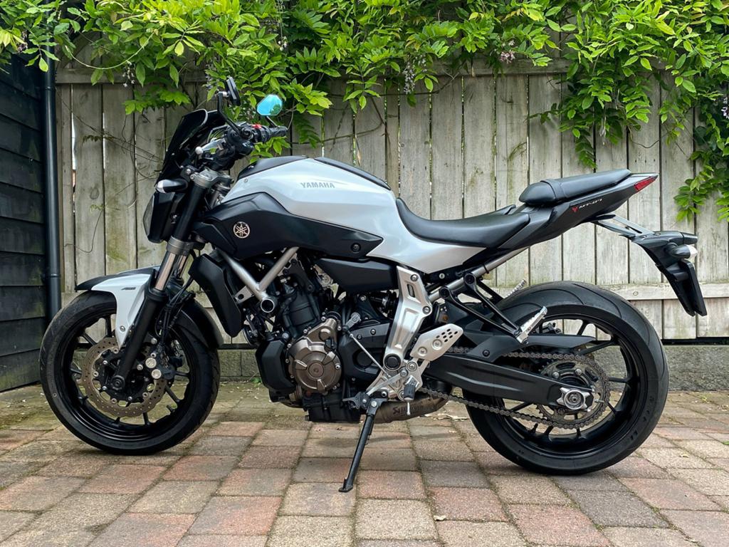 Yamaha MT-07 2015 | ABS | Akrapovic | Wit/Zwart |Nette motor, Motoren, Particulier, Naked bike