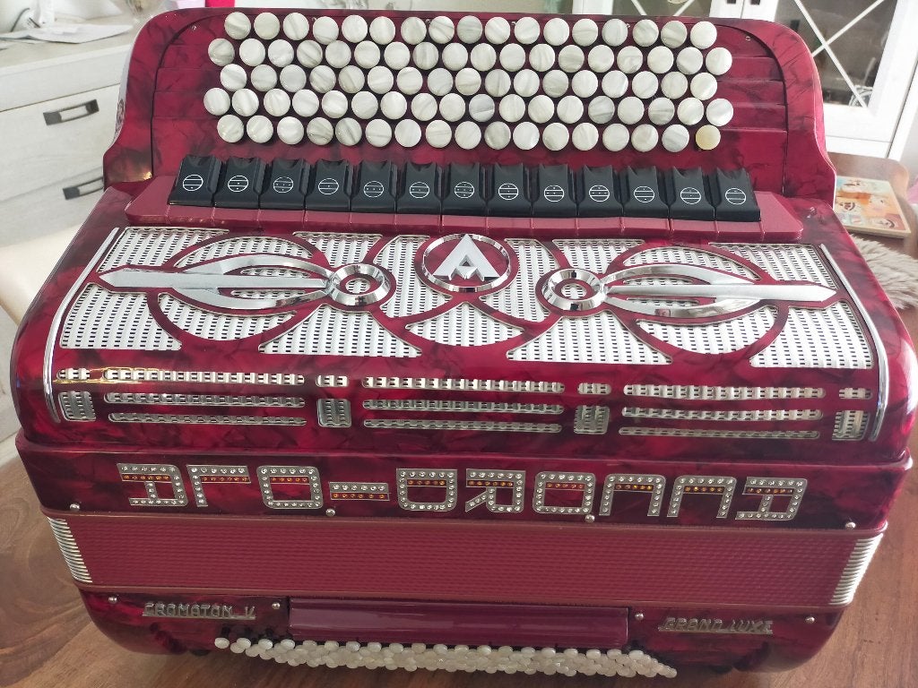 accordiola cromaton v grand luxe cassotto, Muziek en Instrumenten, Ophalen, Gebruikt, Met riemen, Accordiola