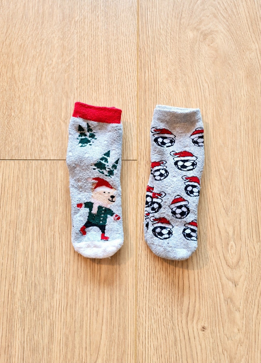 2 paar kerst nopjessokken maat 23-26, Ophalen of Verzenden, Zo goed als nieuw, Jongen, Sokken