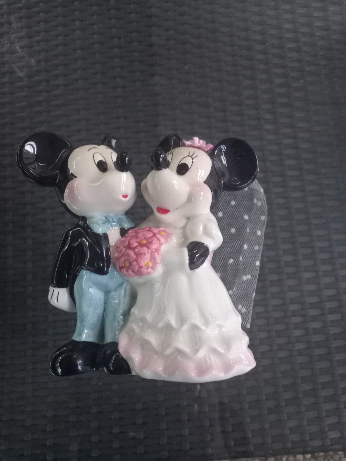 Mickey en Minnie bruidspaar beeldje, Ophalen of Verzenden, Mickey Mouse, Zo goed als nieuw, Beeldje of Figuurtje