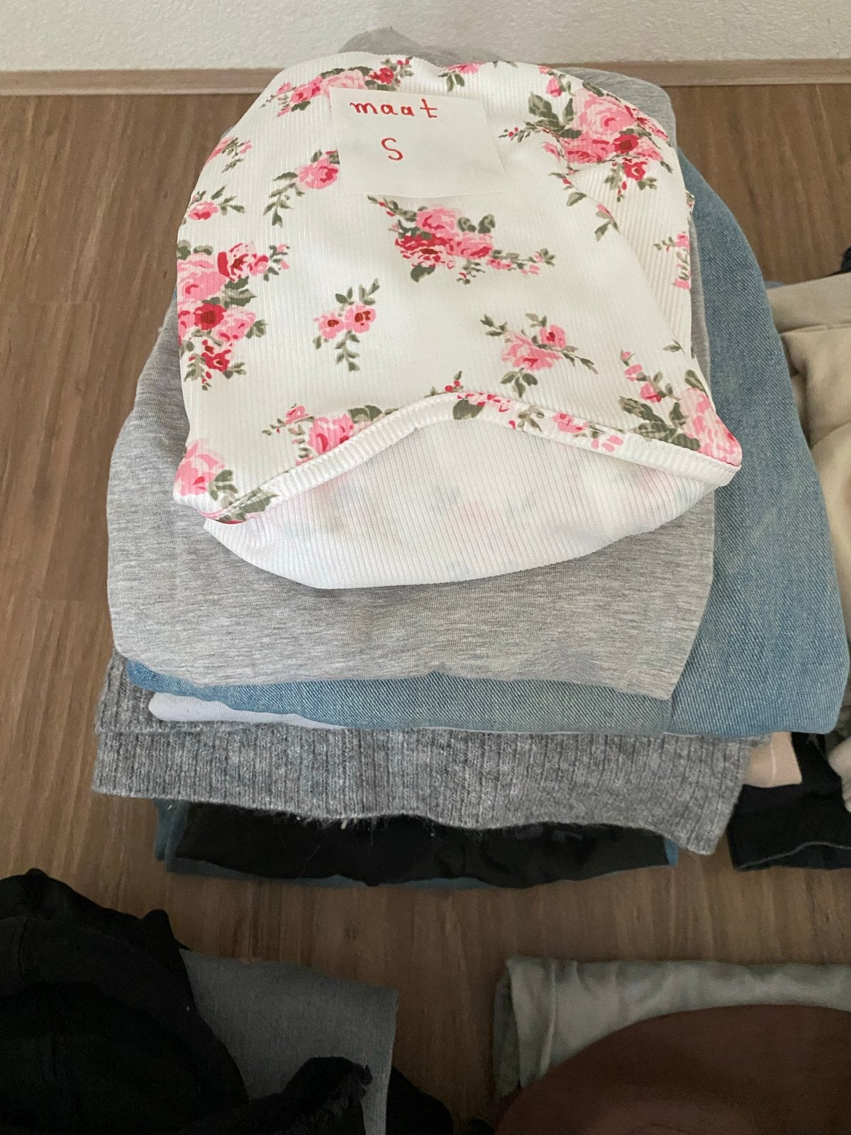 Kledingpakket diverse maten (XS, S, M, L), Ophalen, Gedragen