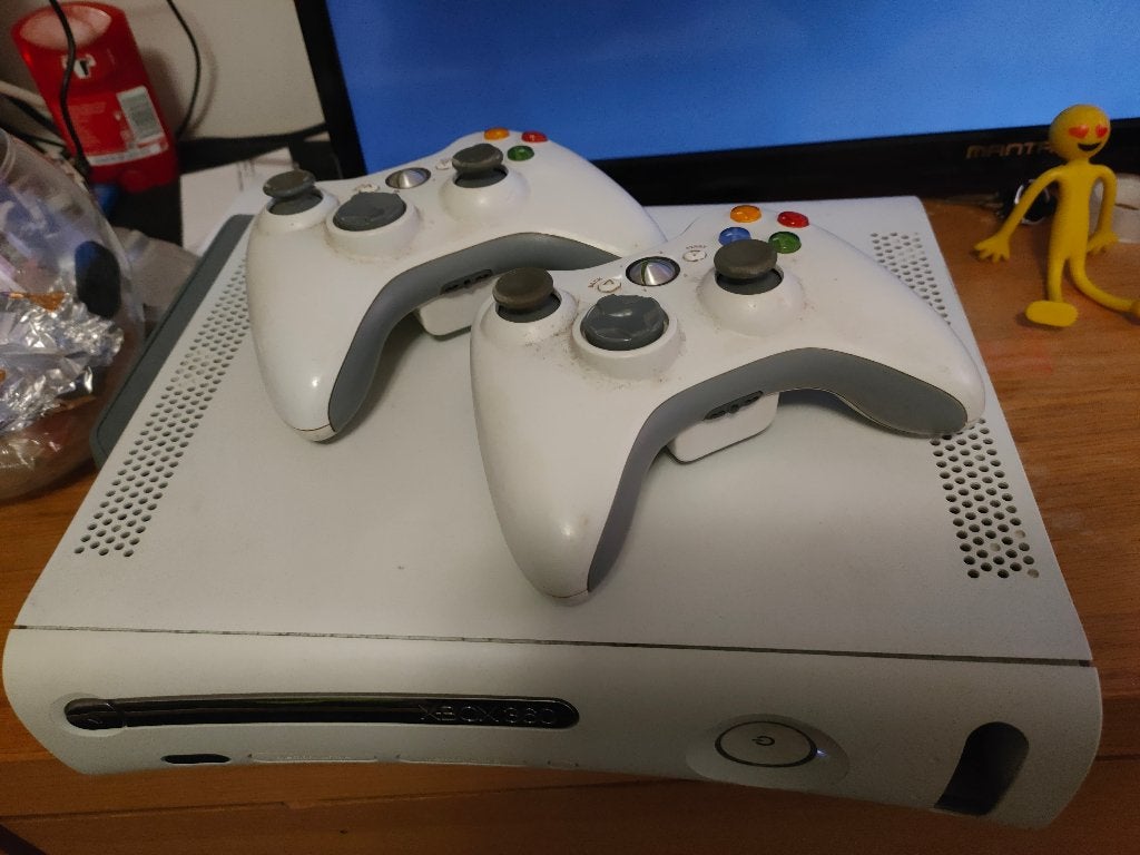 Xbox 360, Ophalen, Gebruikt, 4 GB, Met 2 controllers