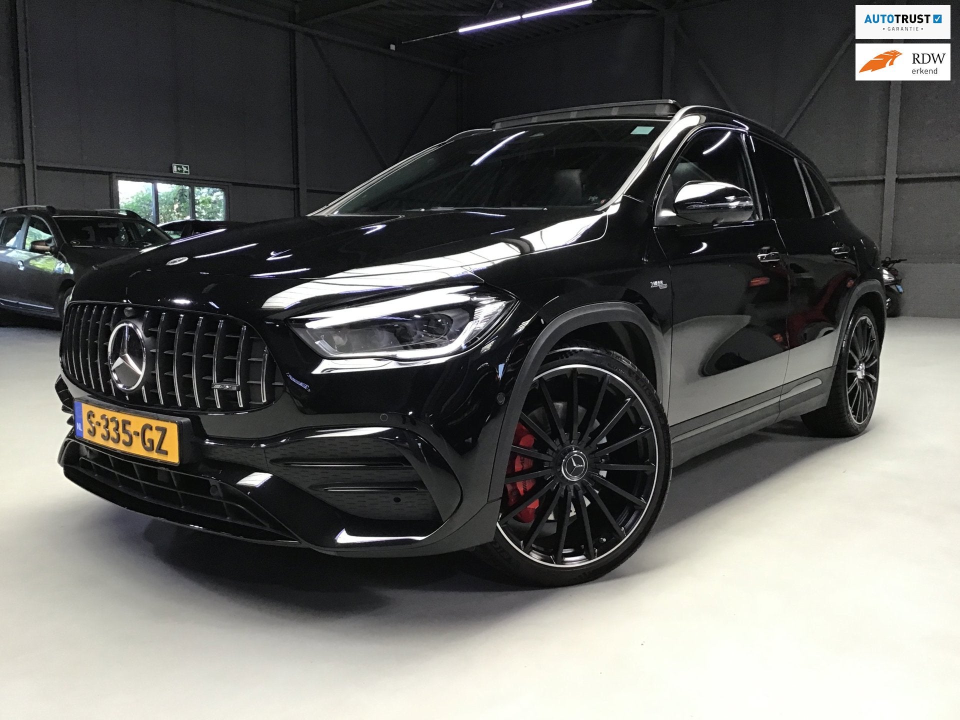 Mercedes-Benz GLA-klasse AMG 35 4MATIC I Pano I 360Cam I Sfe, Auto's, Automaat, Dealer onderhouden, Euro 6, 4 cilinders