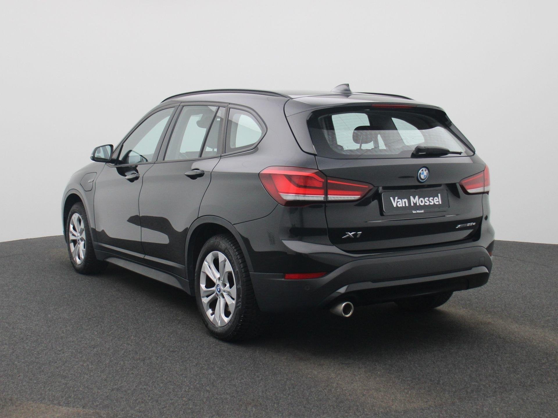 BMW X1 xDrive25e (162 kW) | ACC | Head-up Display | Keyless, 12 maanden, Stof, Gebruikt, 750 kg
