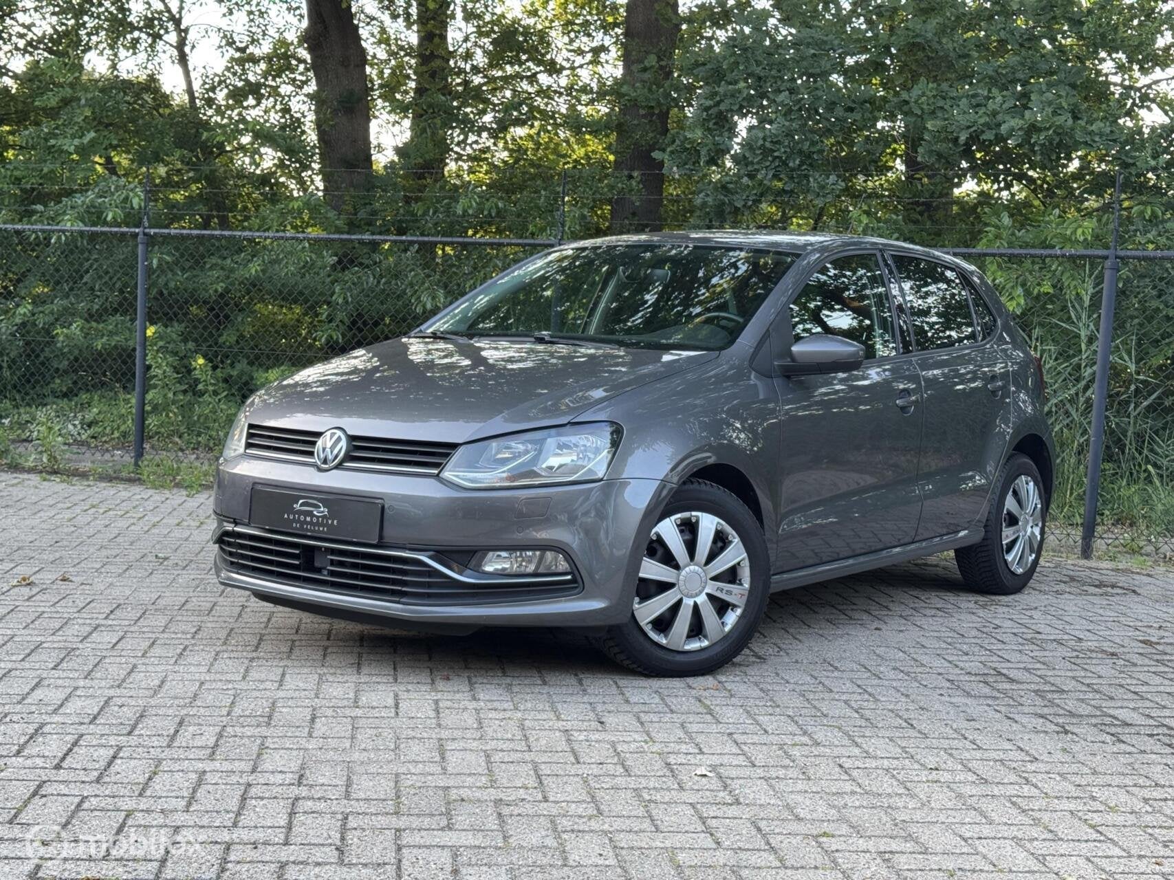 Volkswagen Polo 1.2 TSI Highline/ CRUISE/AIRCO/NW APK/PDC, Stof, Gebruikt, Bedrijf, 22 km/l